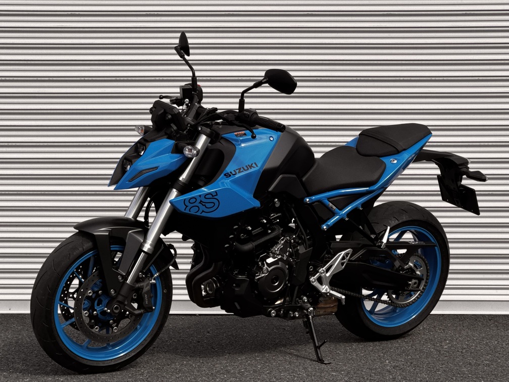 GSX-8S